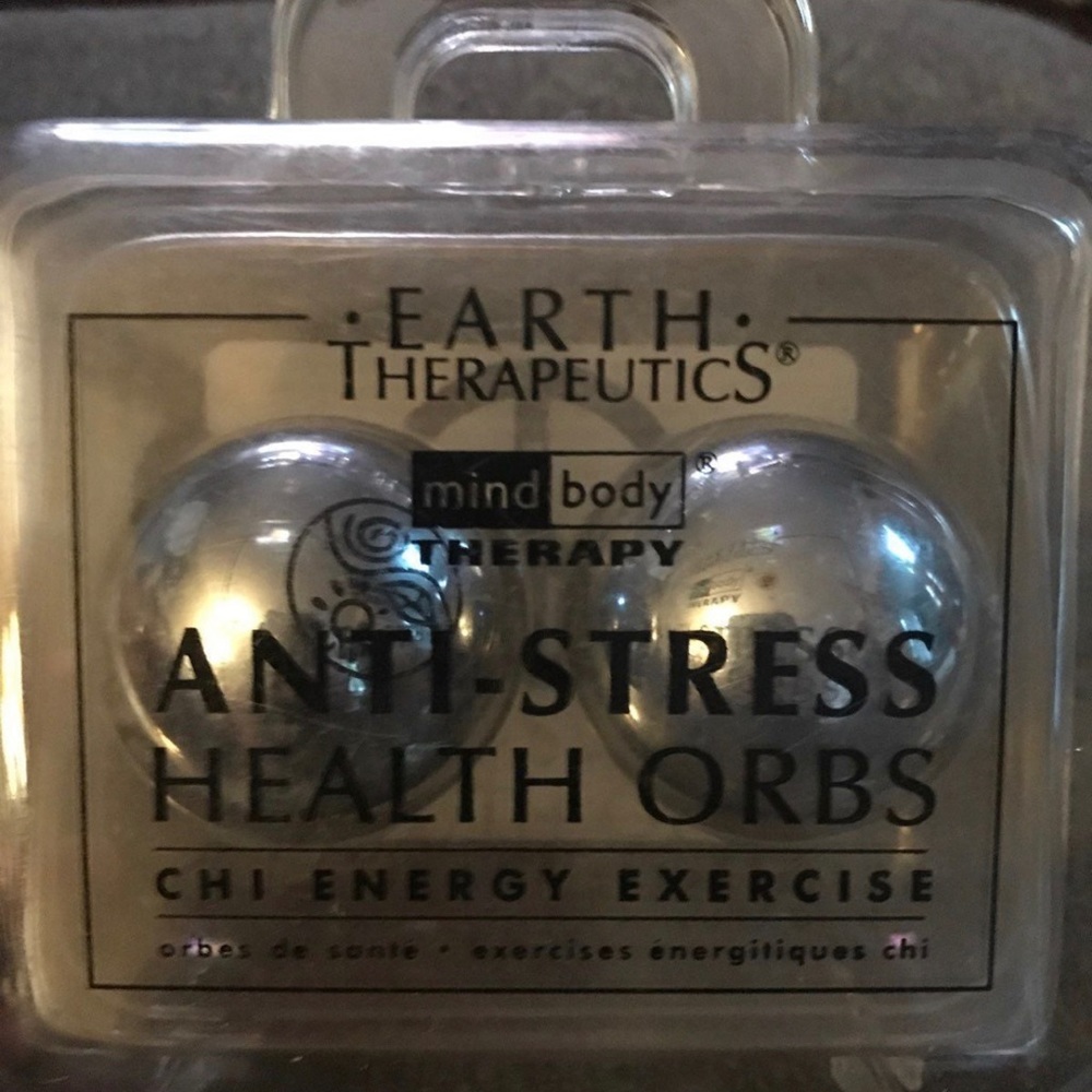 Earth Therapeutics Health Orbs In carrying case